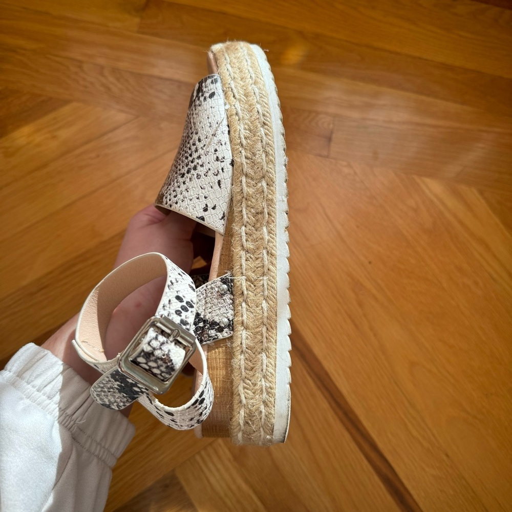 Snake Print Platform Sandals - Picture 5 of 7